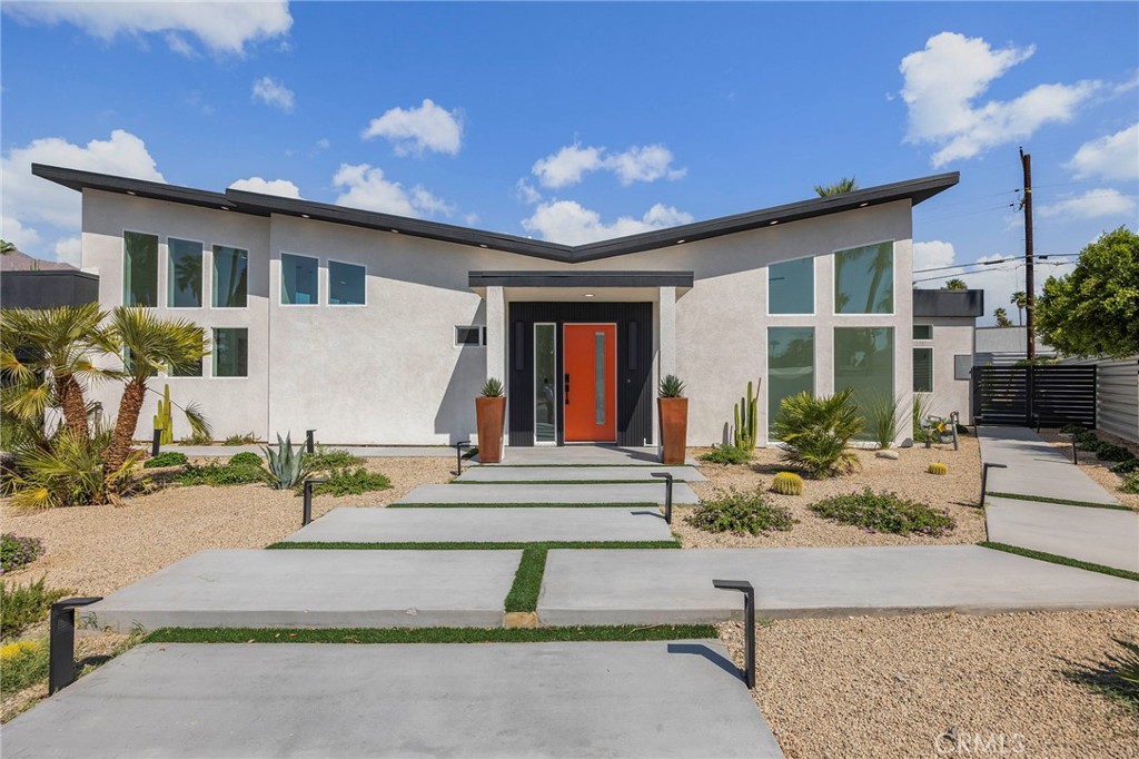 Central Palm Springs (33215) - Residential