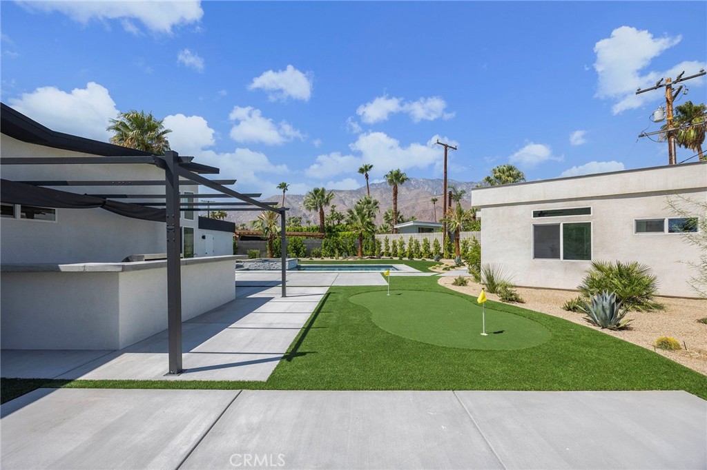 Central Palm Springs (33215) - Residential
