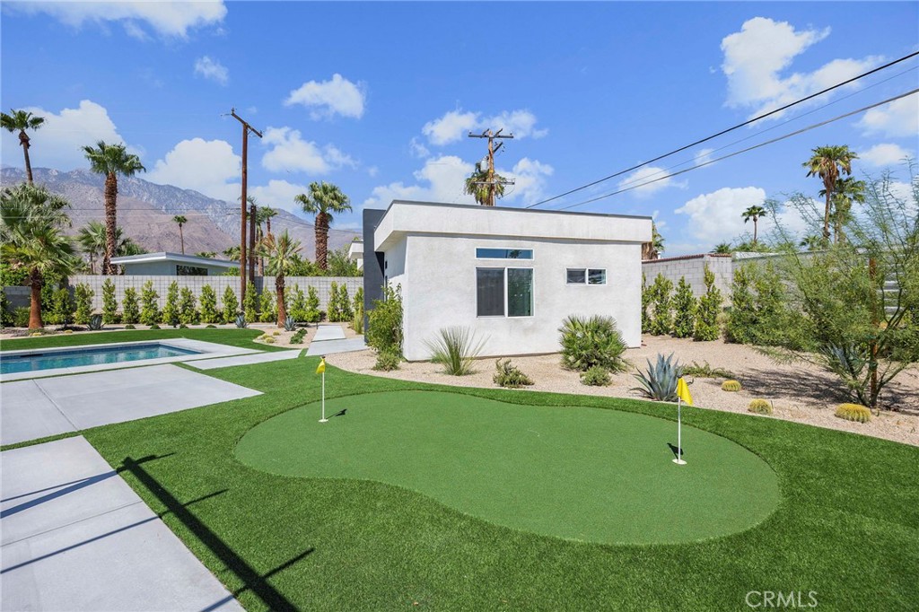 Central Palm Springs (33215) - Residential