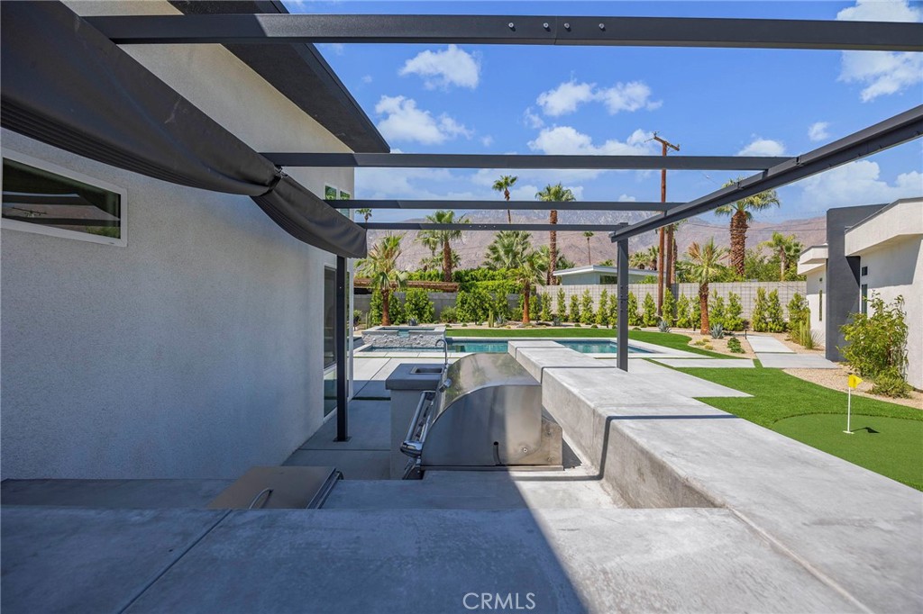Central Palm Springs (33215) - Residential