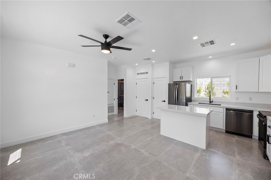 Central Palm Springs (33215) - Residential