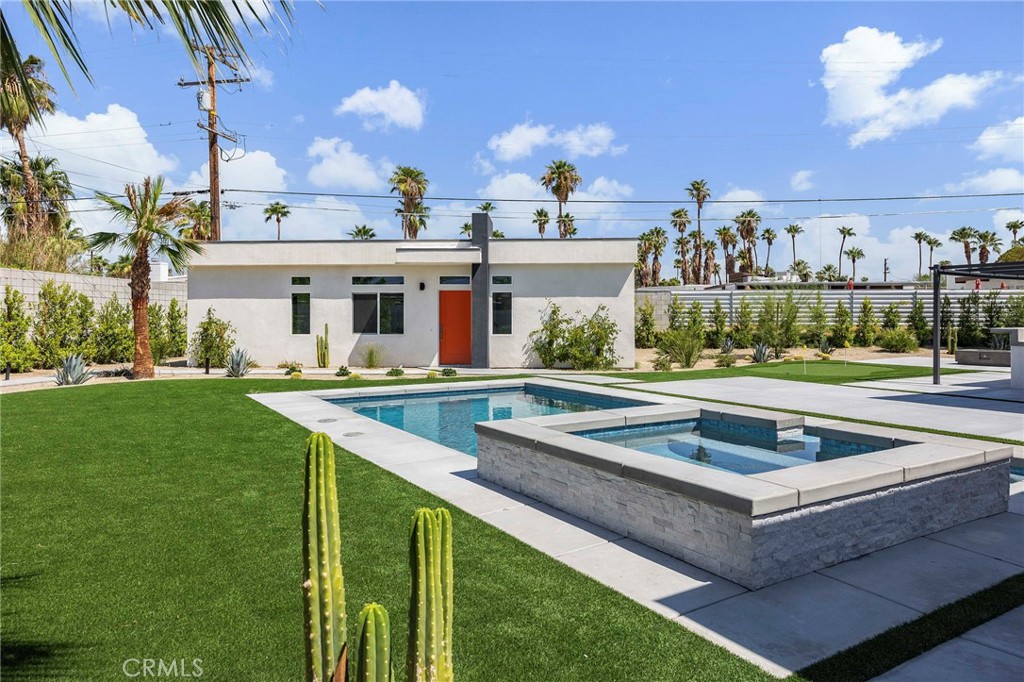 Central Palm Springs (33215) - Residential
