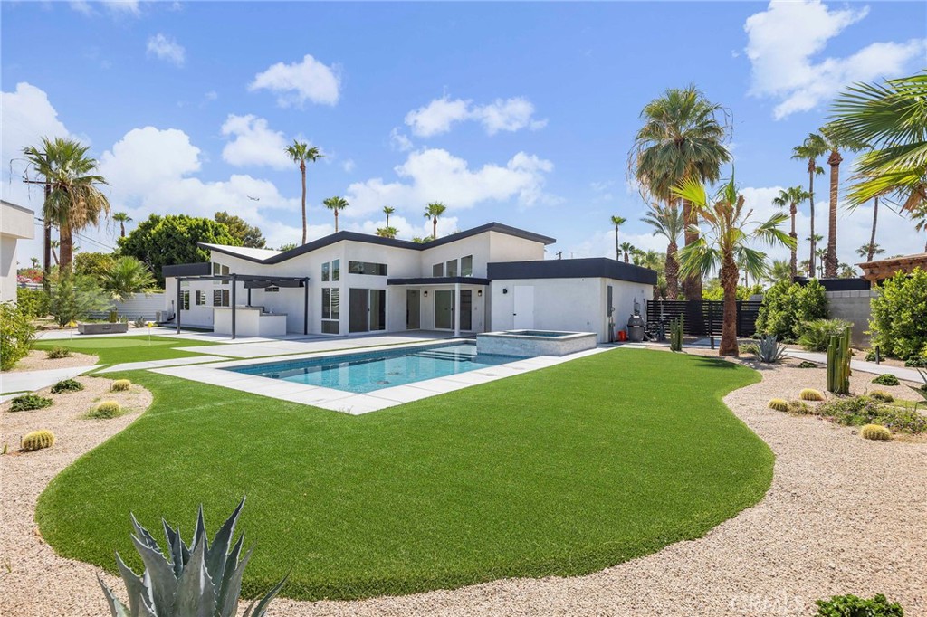 Central Palm Springs (33215) - Residential