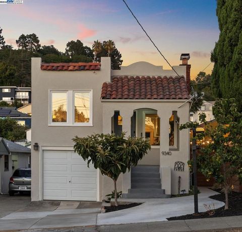Photo of 9340 Thermal St St, Oakland, CA 94605 (MLS # 41109664)