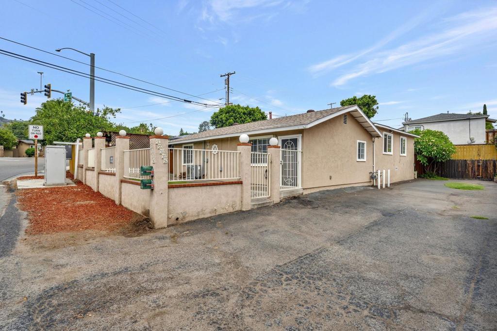 12004 06 Winter Gardens Dr