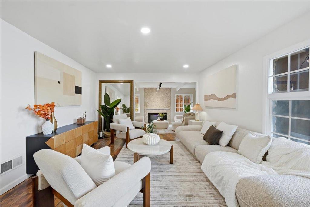 1570 Hillsdale Avenue