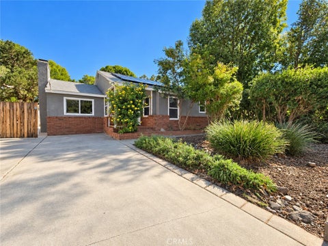 Photo of 7006 Zelzah AVE, Reseda, CA 91335 (MLS # SR26232255)