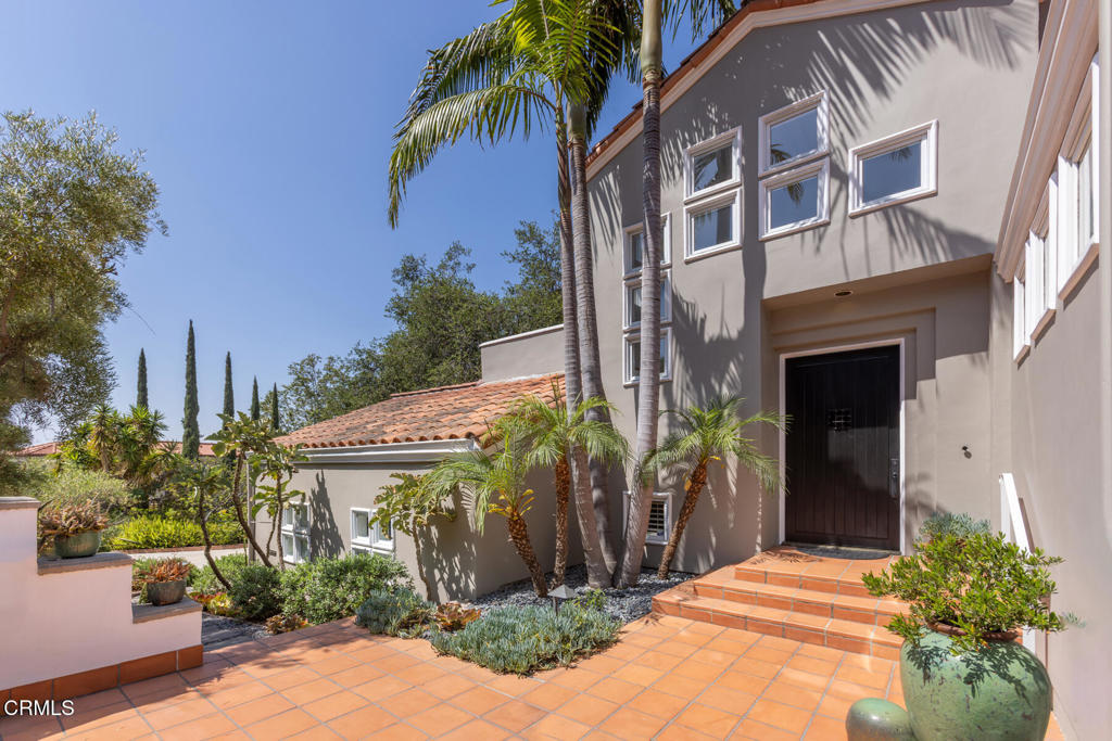 Properties 2 1040 Hillcroft Road