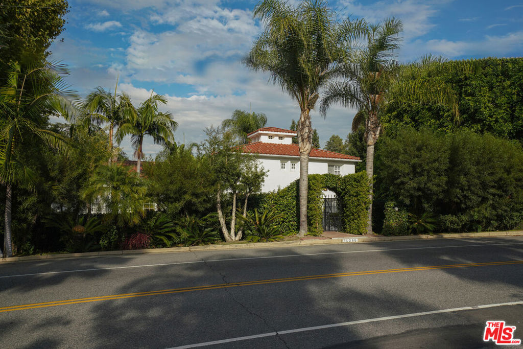 14285 Valley Vista Boulevard