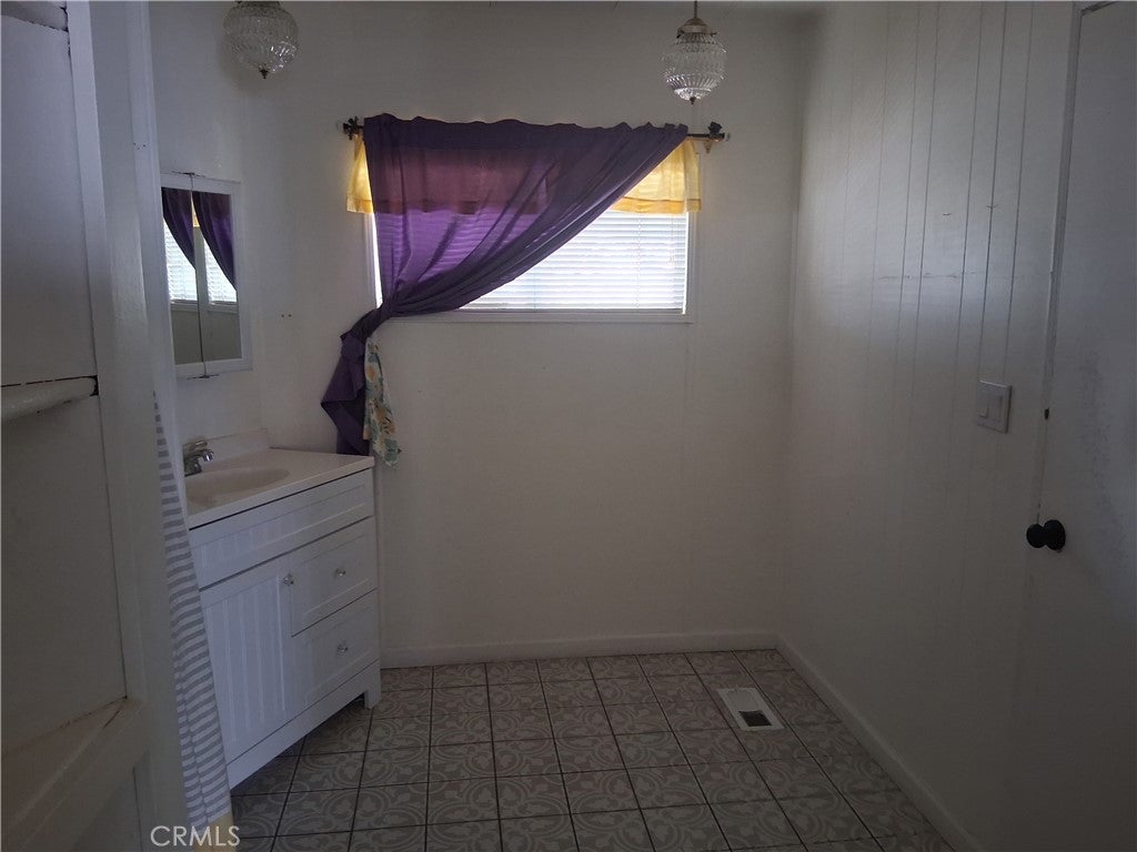 15252 SENECA RD 1