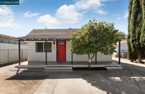 Photo of 300 Pueblo Ave AVE, Modesto, CA 95351 (MLS # 41151168)