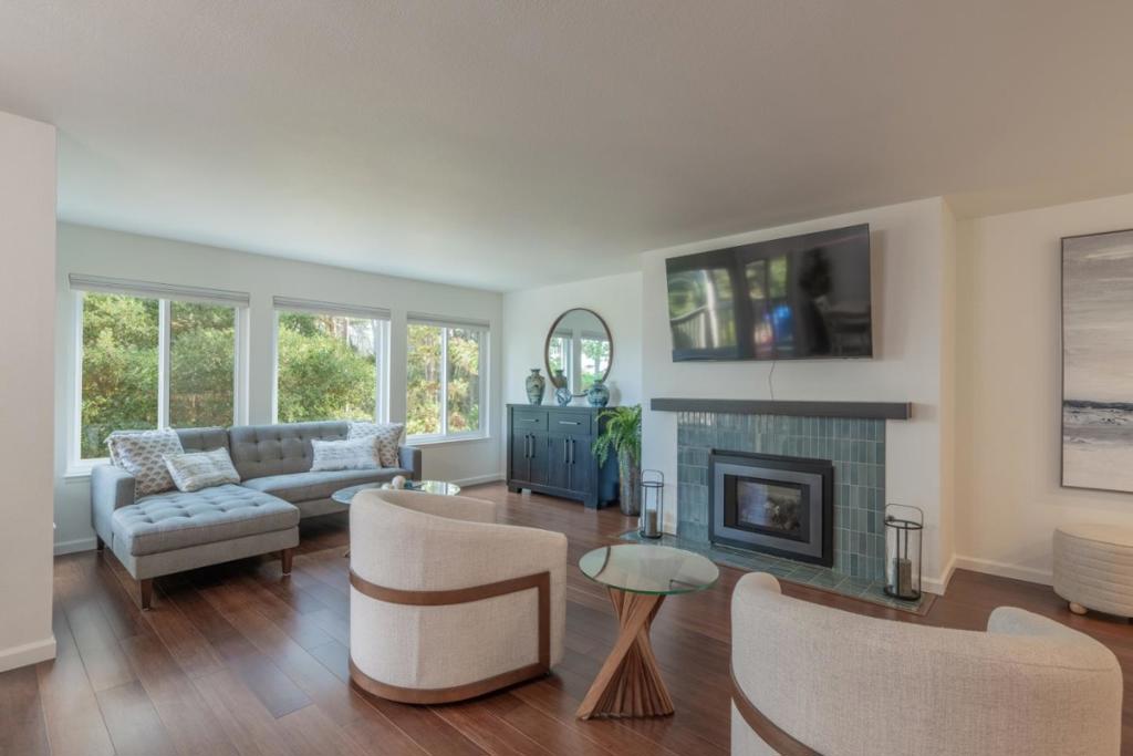 54 Shepherds Knoll Drive