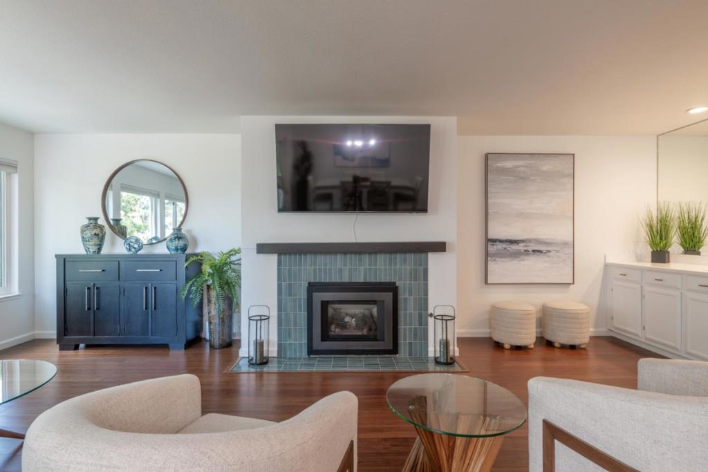 54 Shepherds Knoll Drive