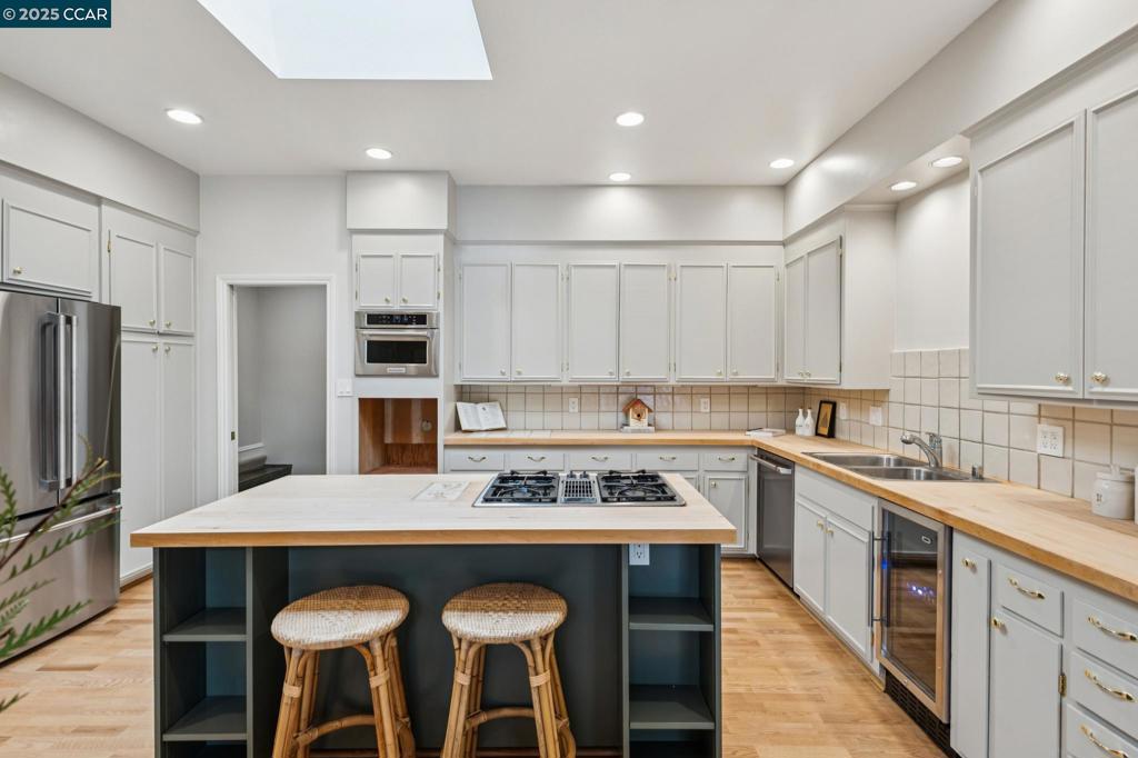 HAPPY VALLEY - Residential