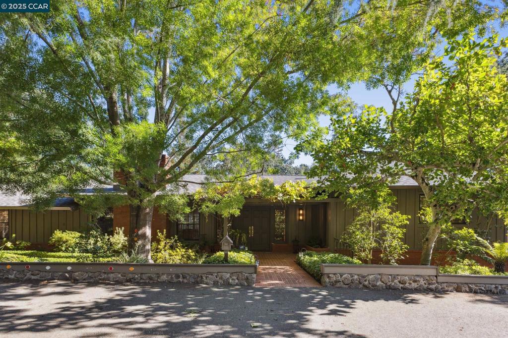 HAPPY VALLEY - Residential