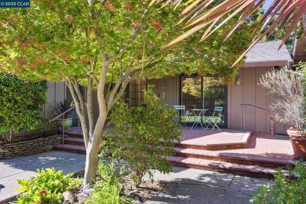 HAPPY VALLEY - Residential