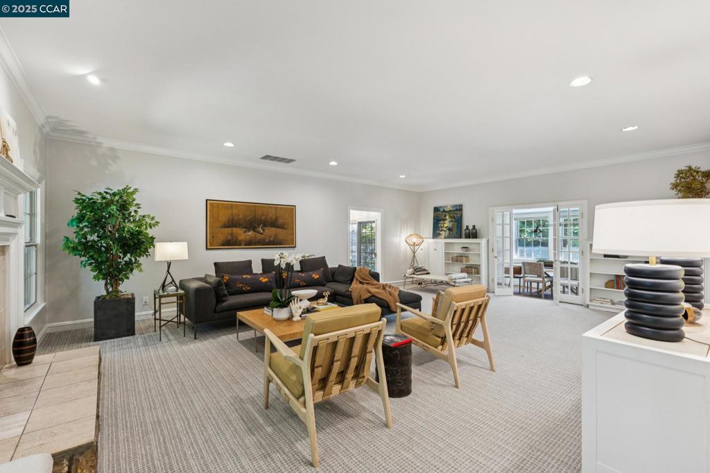 HAPPY VALLEY - Residential