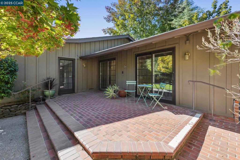 HAPPY VALLEY - Residential