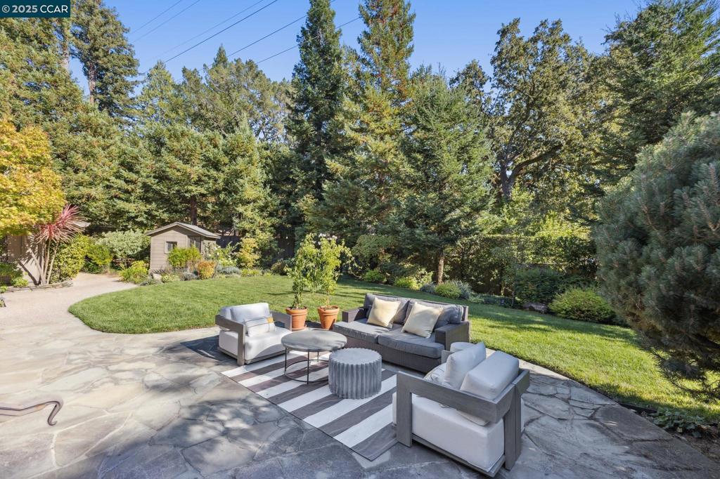 HAPPY VALLEY - Residential
