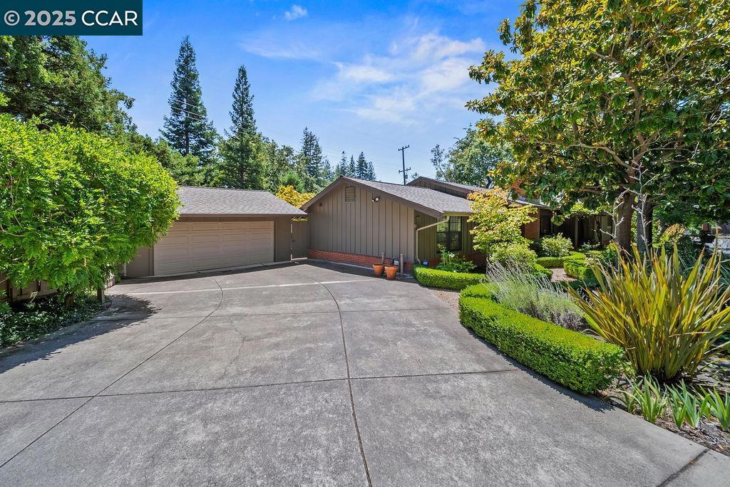 HAPPY VALLEY - Residential