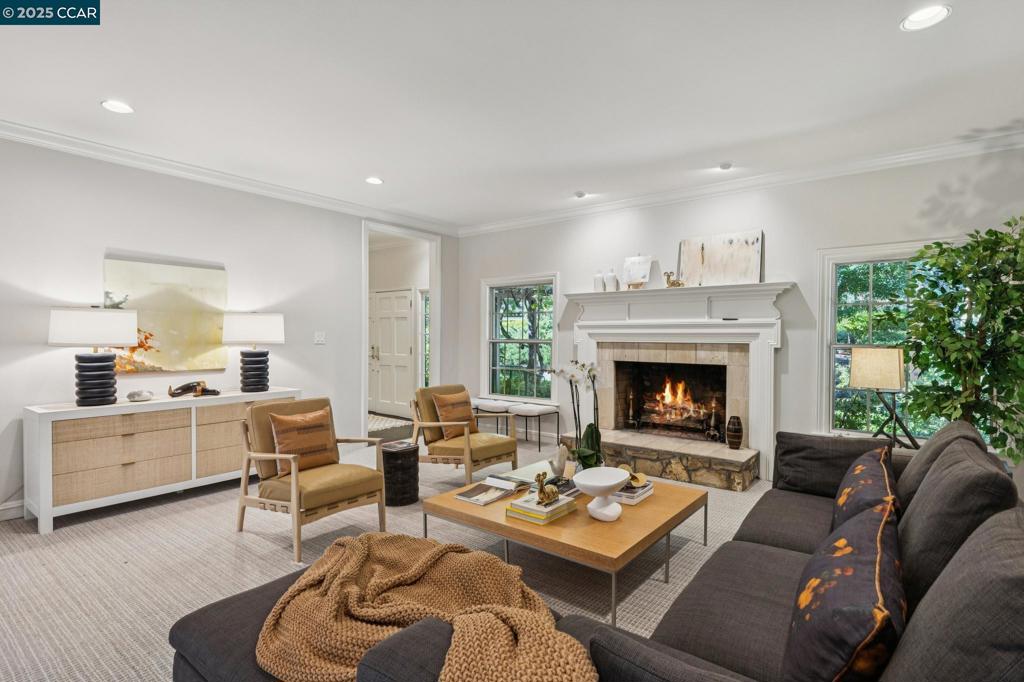 HAPPY VALLEY - Residential