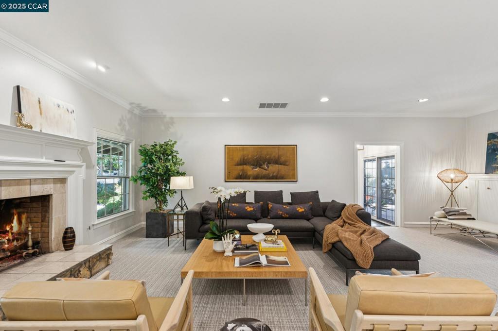 HAPPY VALLEY - Residential