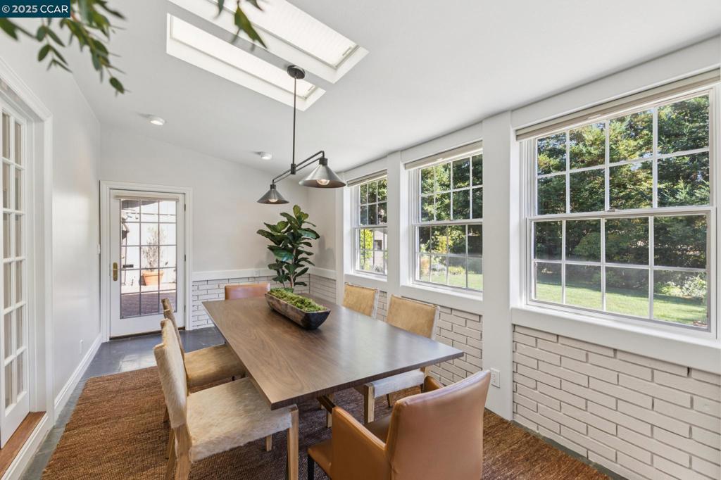 HAPPY VALLEY - Residential