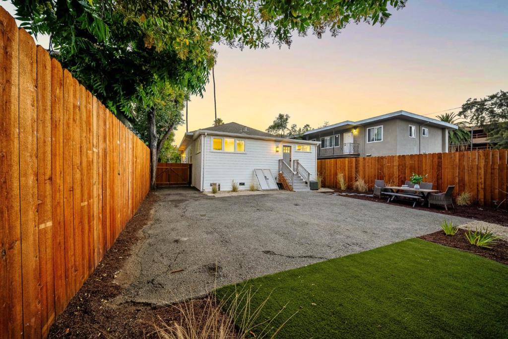 416 S 6th Street