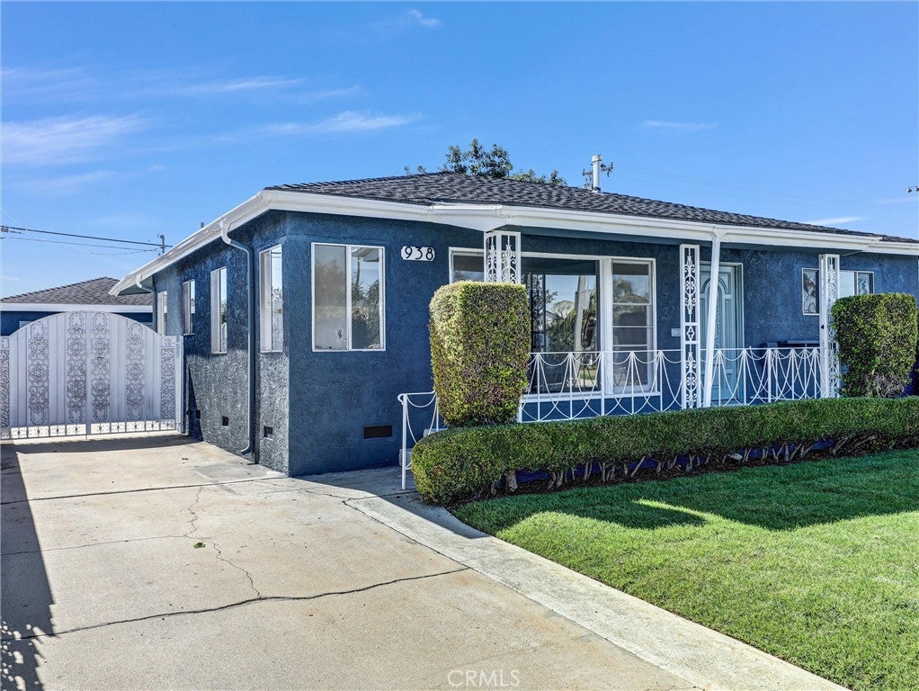 938 W 138th Street
