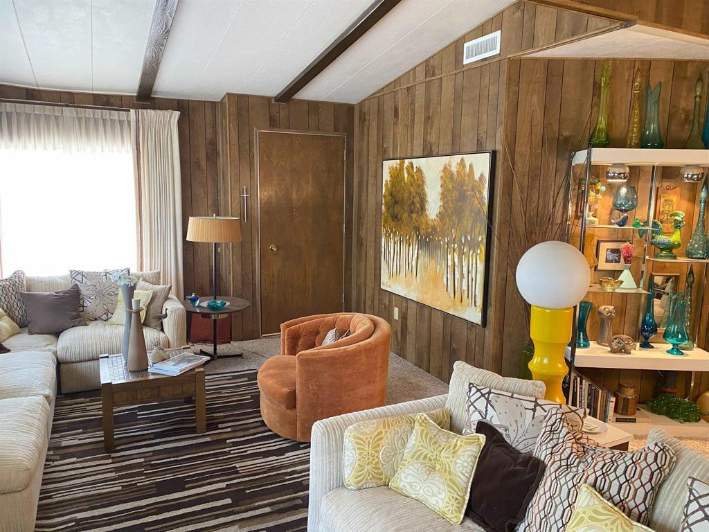 1010 Palm Canyon Drive 302