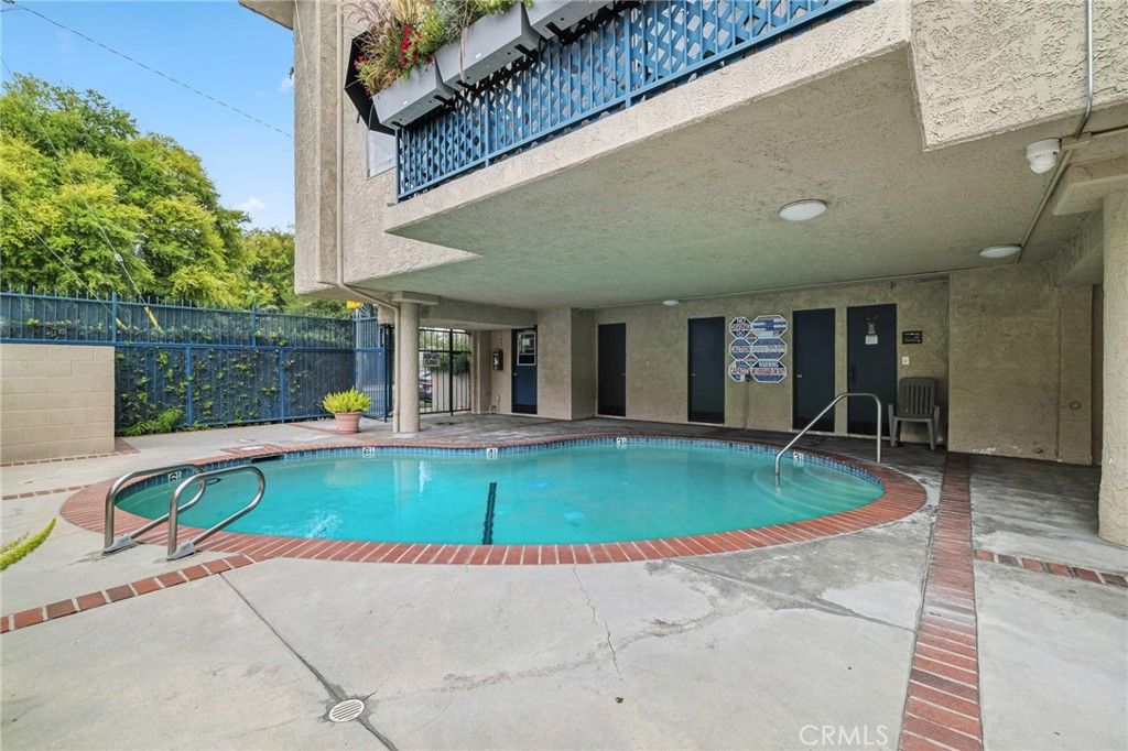 Photo of 14560 Clark Street #215, Sherman Oaks, CA 91411 (MLS # SR26002795)