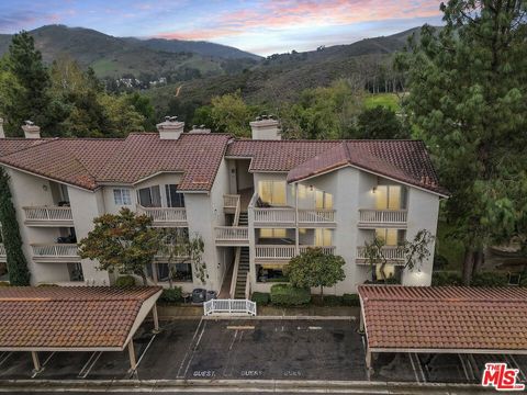 Photo of 5744 Oak Bend Lane #306, Oak Park, CA 91377 (MLS # 26672861)