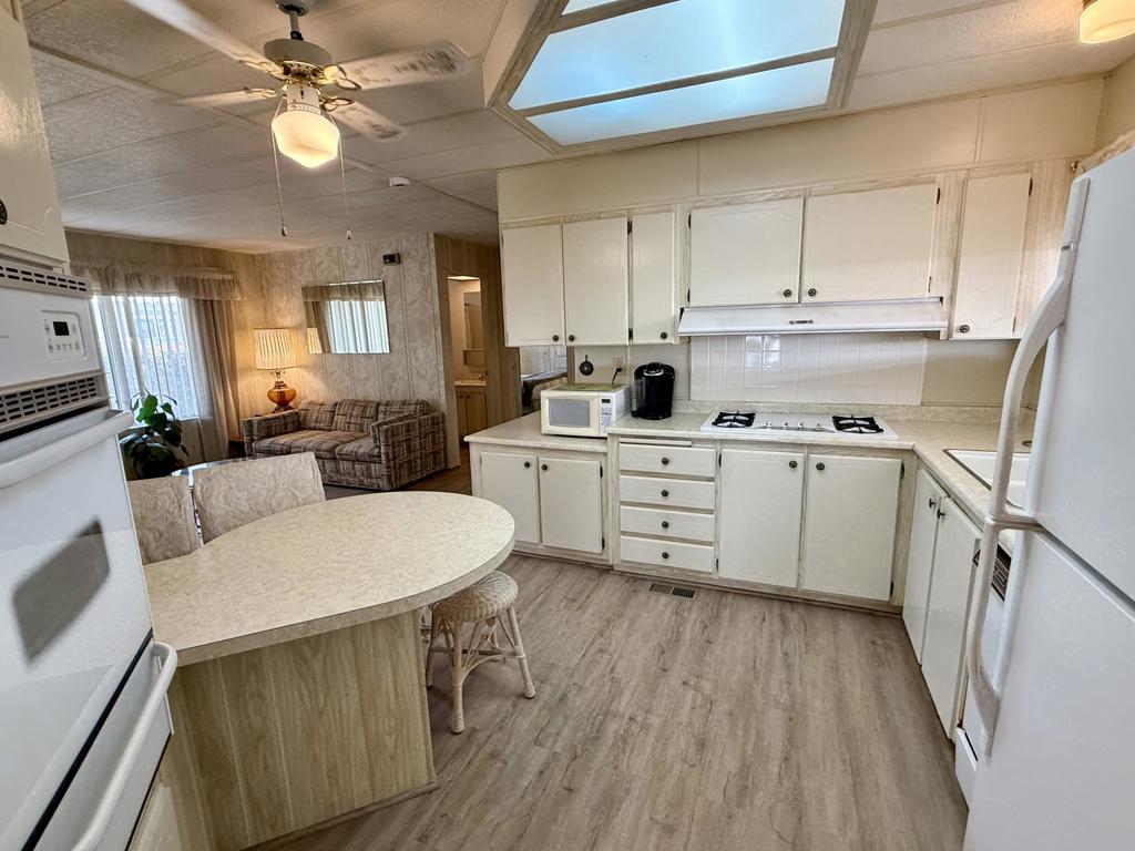 Tri Palm Estates - Manufactured In Park