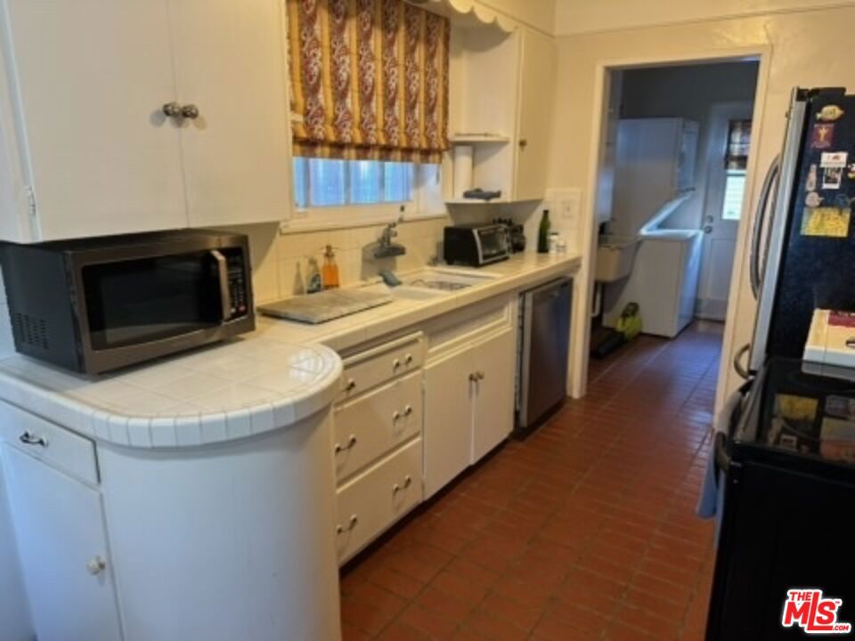 12752 Halkirk Street