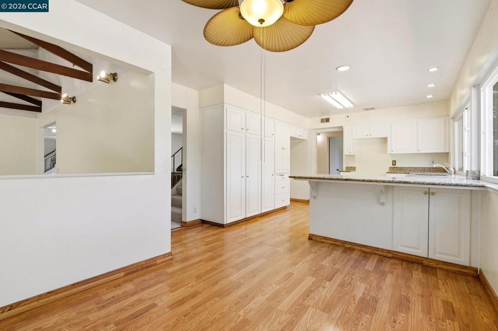 907 Lyon Ct