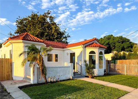 Photo of 4380 W 28th Street, Los Angeles, CA 90018 (MLS # DW26076532)