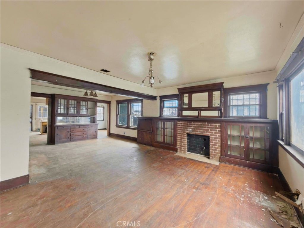 Photo of 225 W 12th St, Long Beach, CA 90813 (MLS # TR26037769)