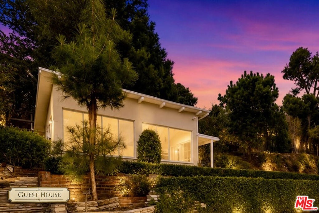 1627 Arbor Drive