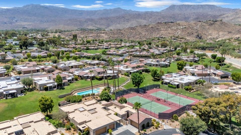 Photo of 72499 Sandstone Lane, Palm Desert, CA 92260 (MLS # 219153531DA)