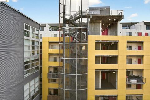 Tiny photo for 311 Oak St St #520, Oakland, CA 94607 (MLS # 41137261)