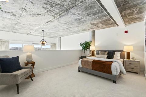 Tiny photo for 311 Oak St St #520, Oakland, CA 94607 (MLS # 41137261)