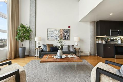 Tiny photo for 311 Oak St St #520, Oakland, CA 94607 (MLS # 41137261)