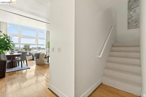Tiny photo for 311 Oak St St #520, Oakland, CA 94607 (MLS # 41137261)