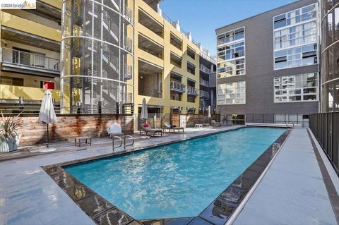 Tiny photo for 311 Oak St St #520, Oakland, CA 94607 (MLS # 41137261)