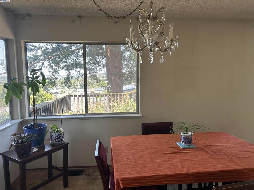 UPPER REDWOOD - Residential