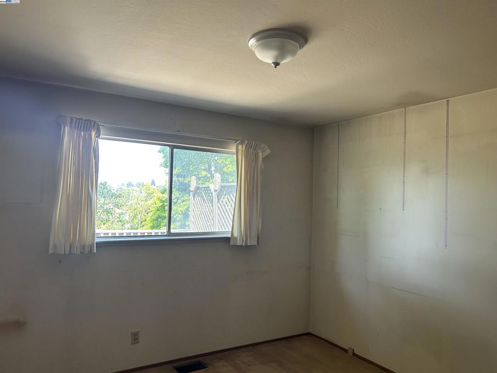 UPPER REDWOOD - Residential