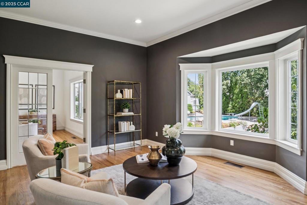 ALAMO WESTSIDE - Residential
