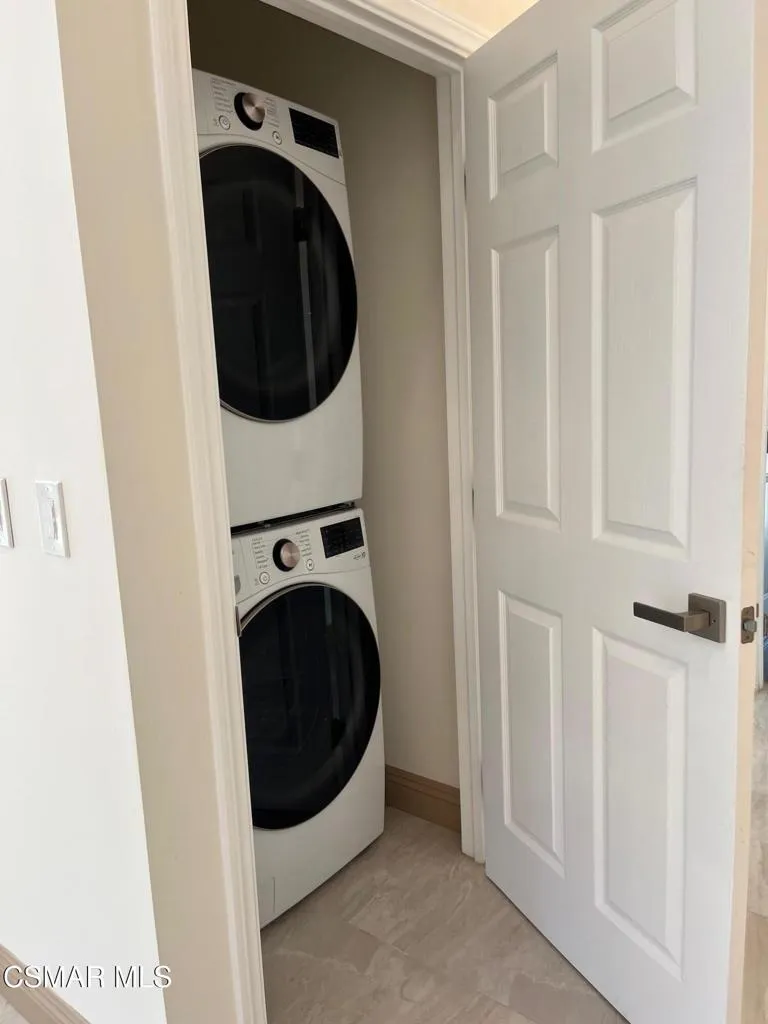 Camarillo, California 93010, United States, 2 Bedrooms Bedrooms, ,2 BathroomsBathrooms,Residential,Active,198121