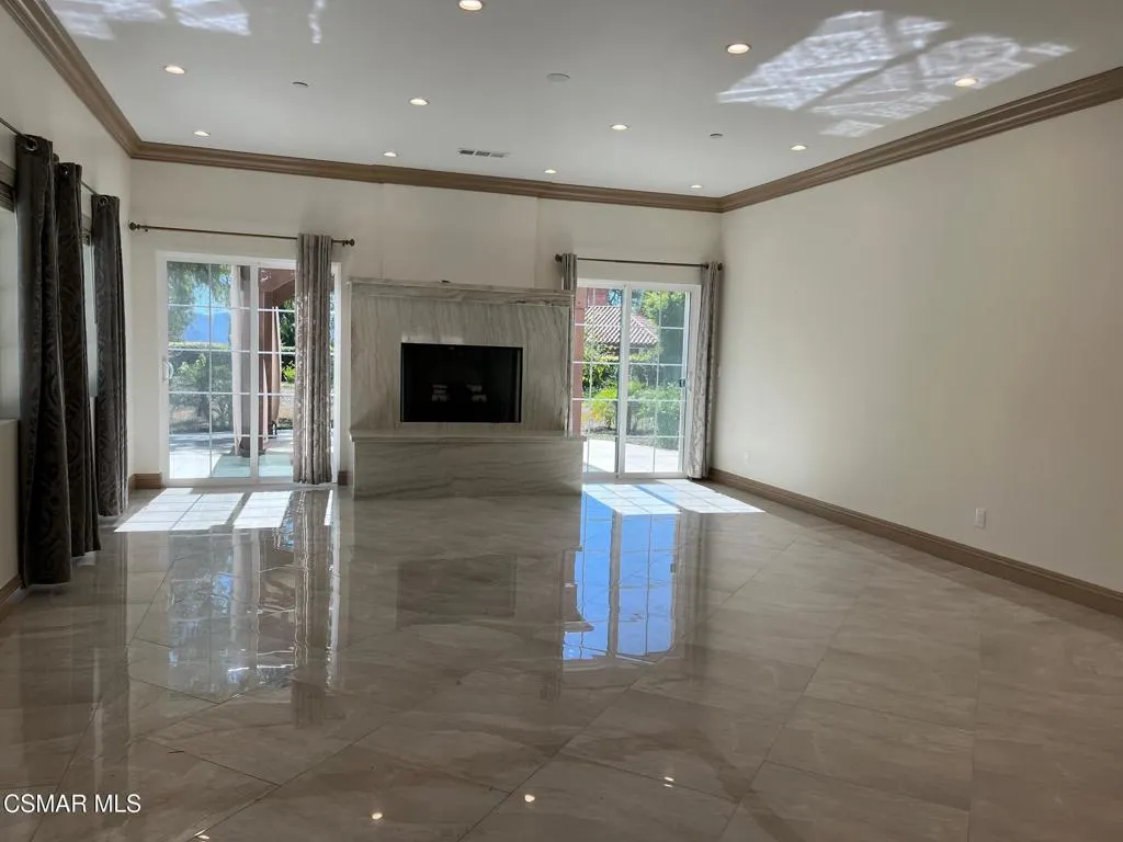 Camarillo, California 93010, United States, 2 Bedrooms Bedrooms, ,2 BathroomsBathrooms,Residential,Active,198121