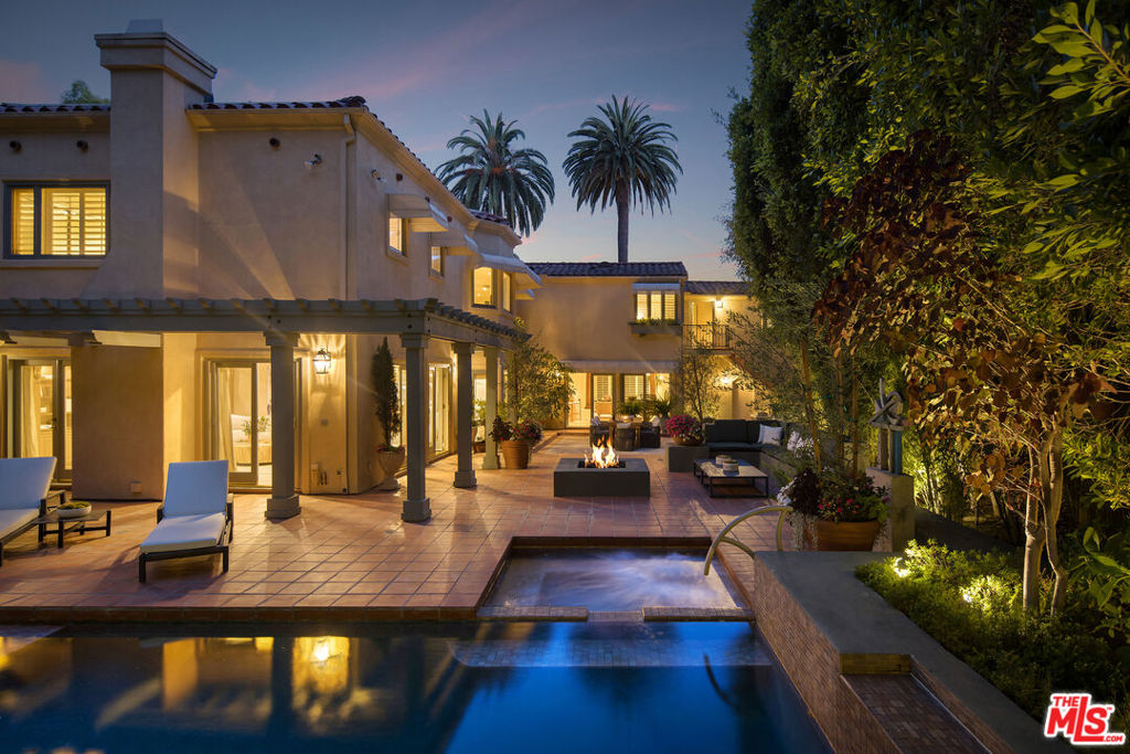 1200 N Doheny Drive